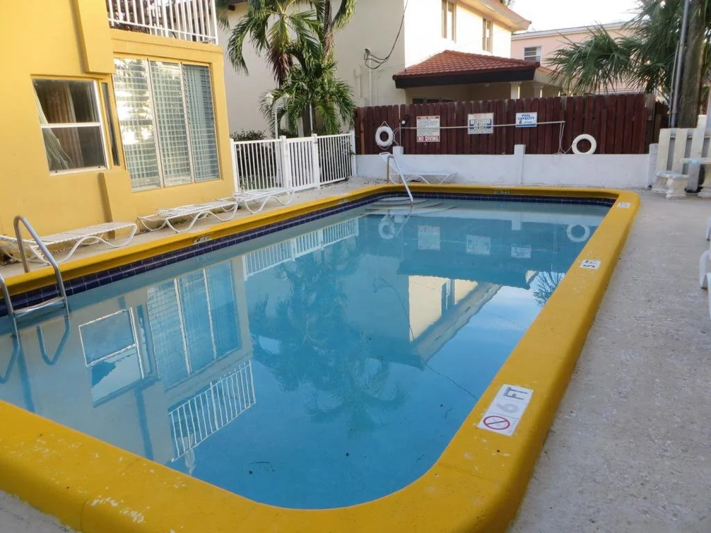 Dee Jay Beach Resort