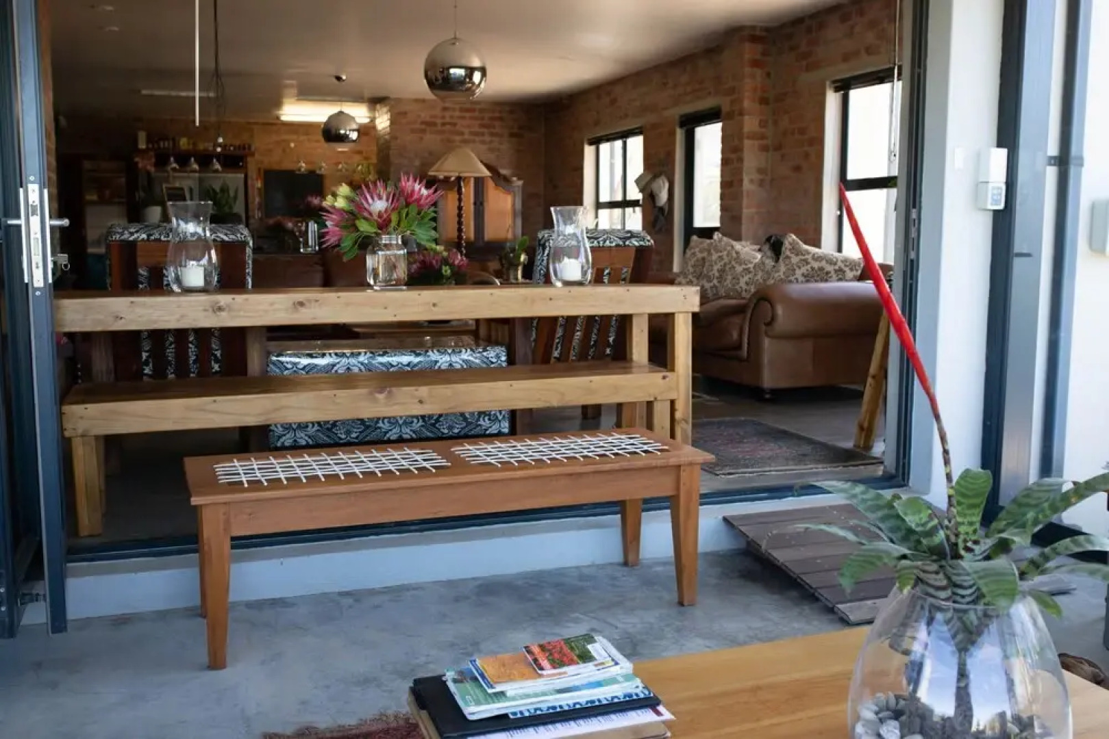 Stay at Friends (Guest house)