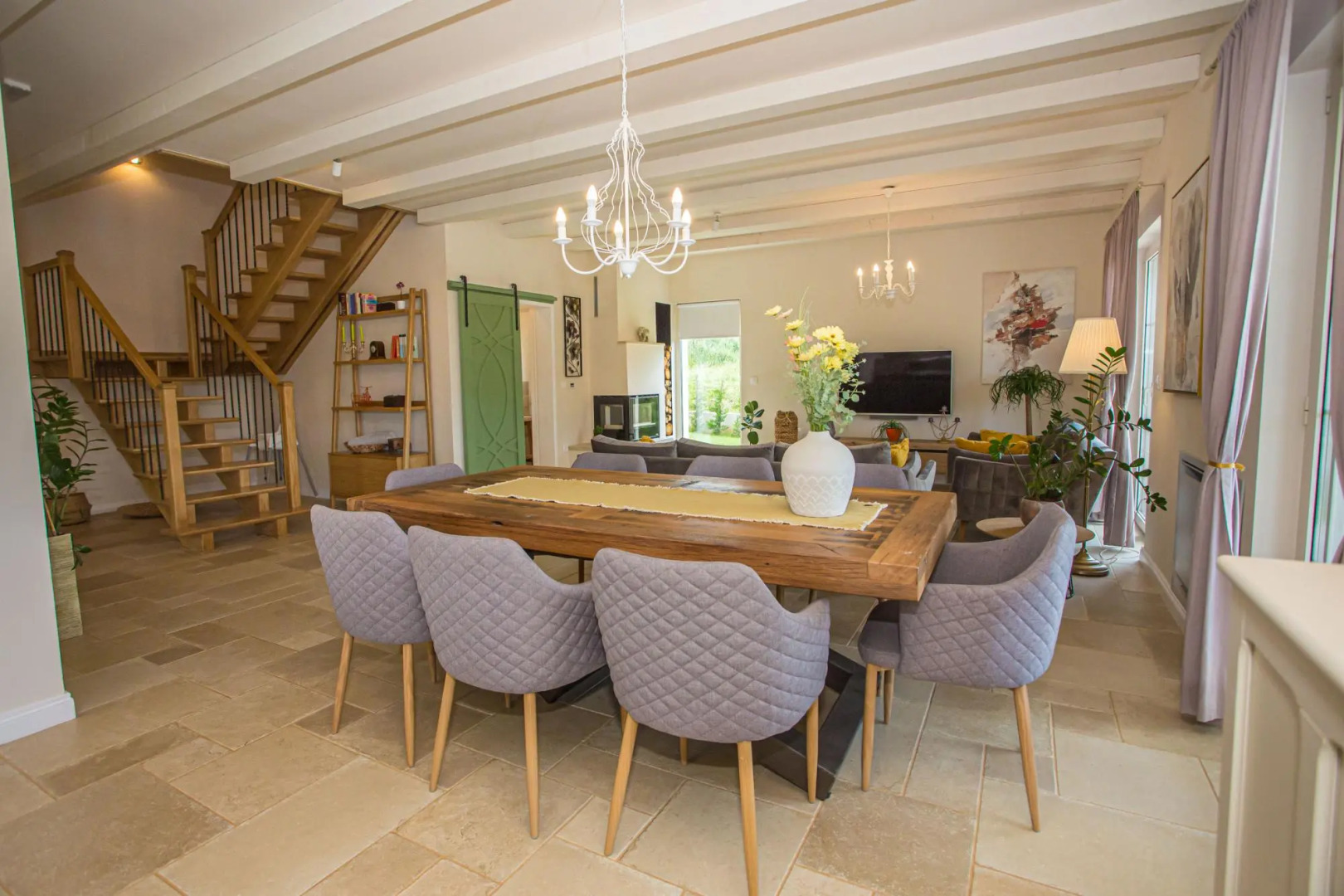 Vita 5 in Visnjan with 4 bedrooms and 4 bathrooms