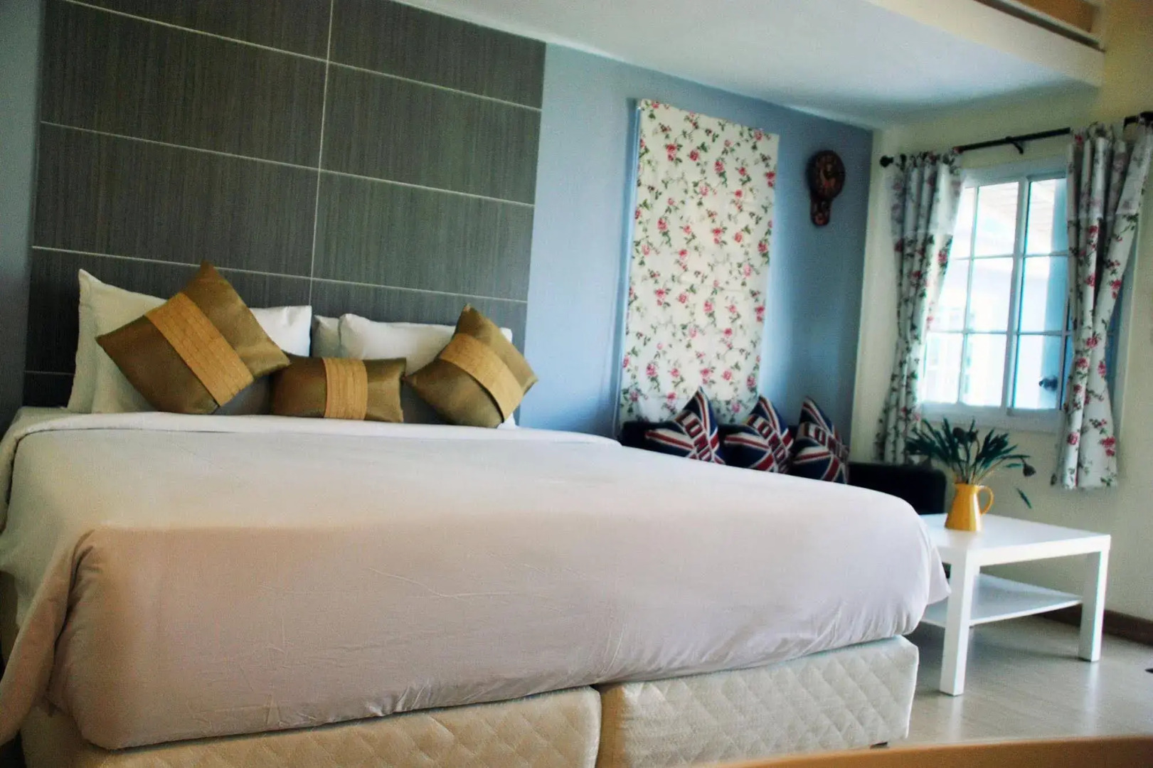 Puktien Cabana Beach Resort & Residence