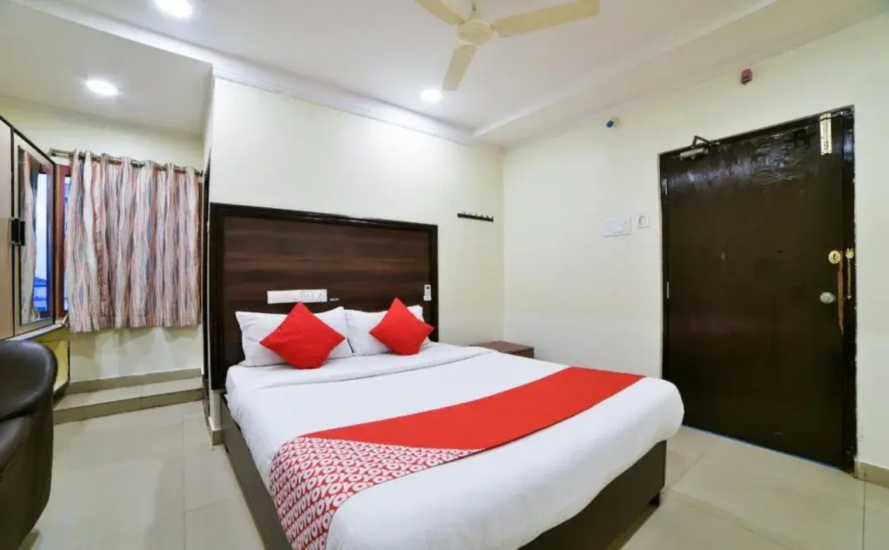 Surya Teja Residencyby OYO Rooms