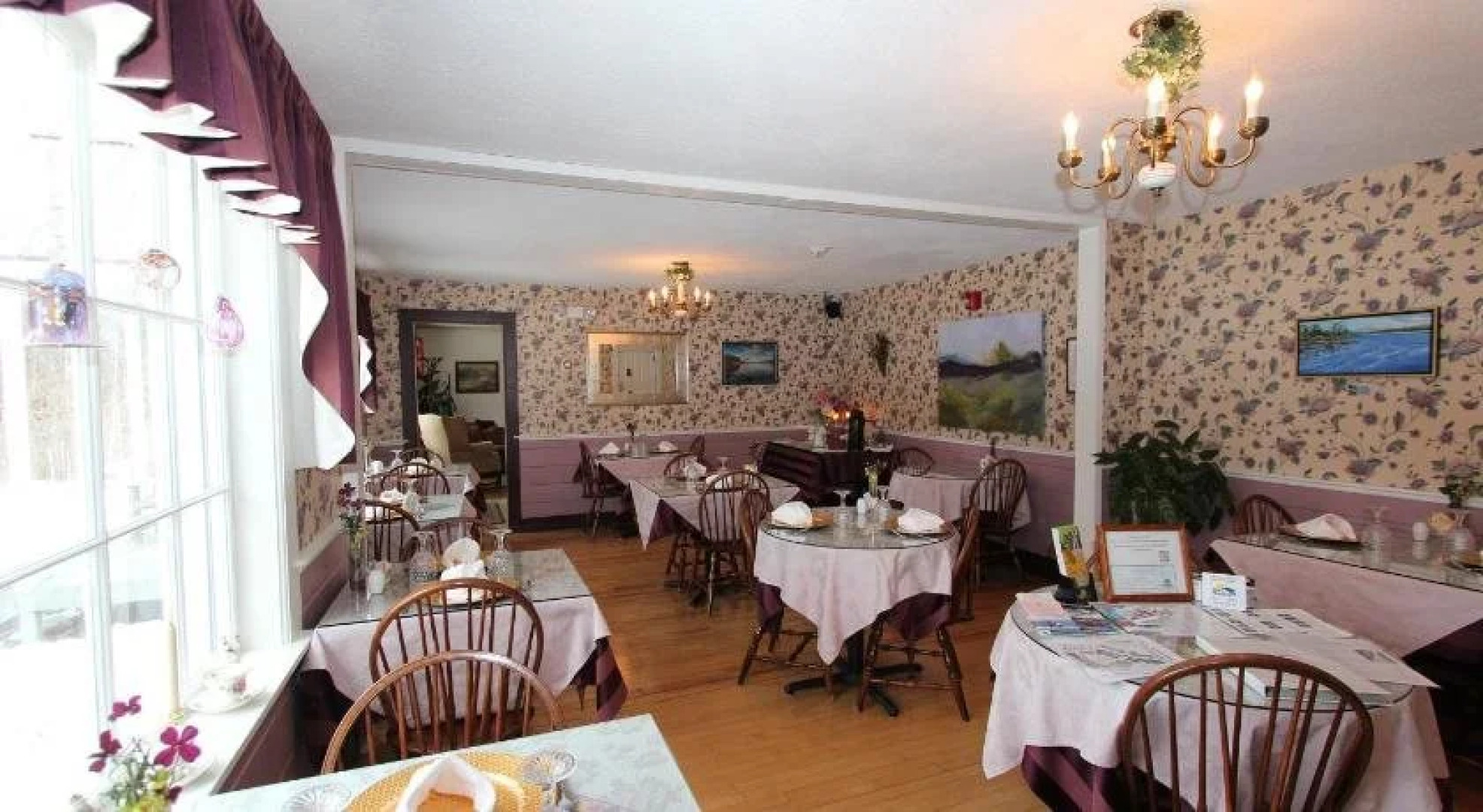 The Buttonwood Inn on Mt. Surprise