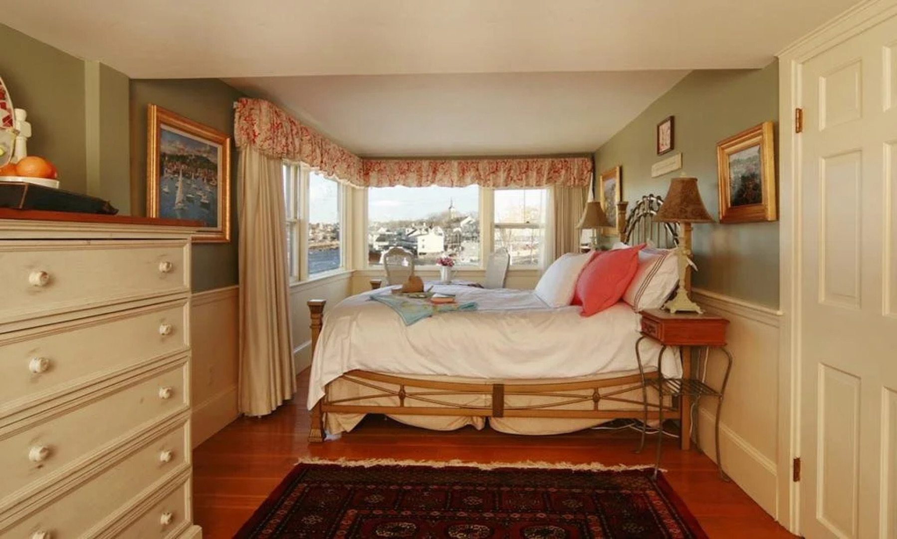 Beach & King Street Inn