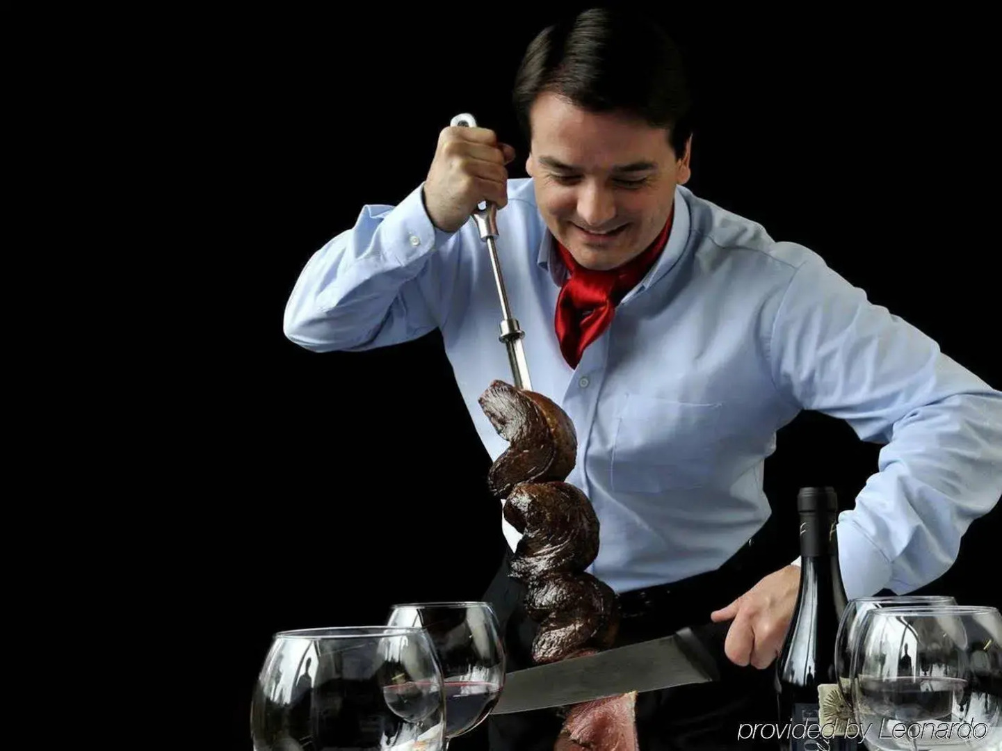 Hilton Niagara Falls/Fallsview Hotel & Suites