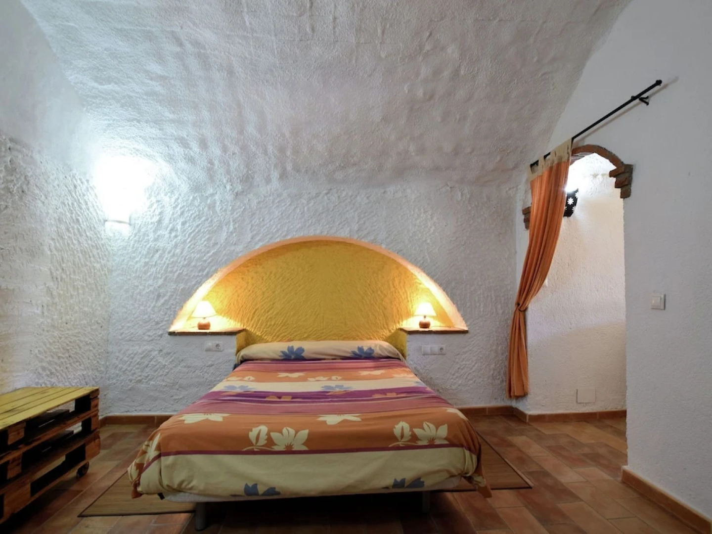 Cave House With Private Terrace on a Small Complex