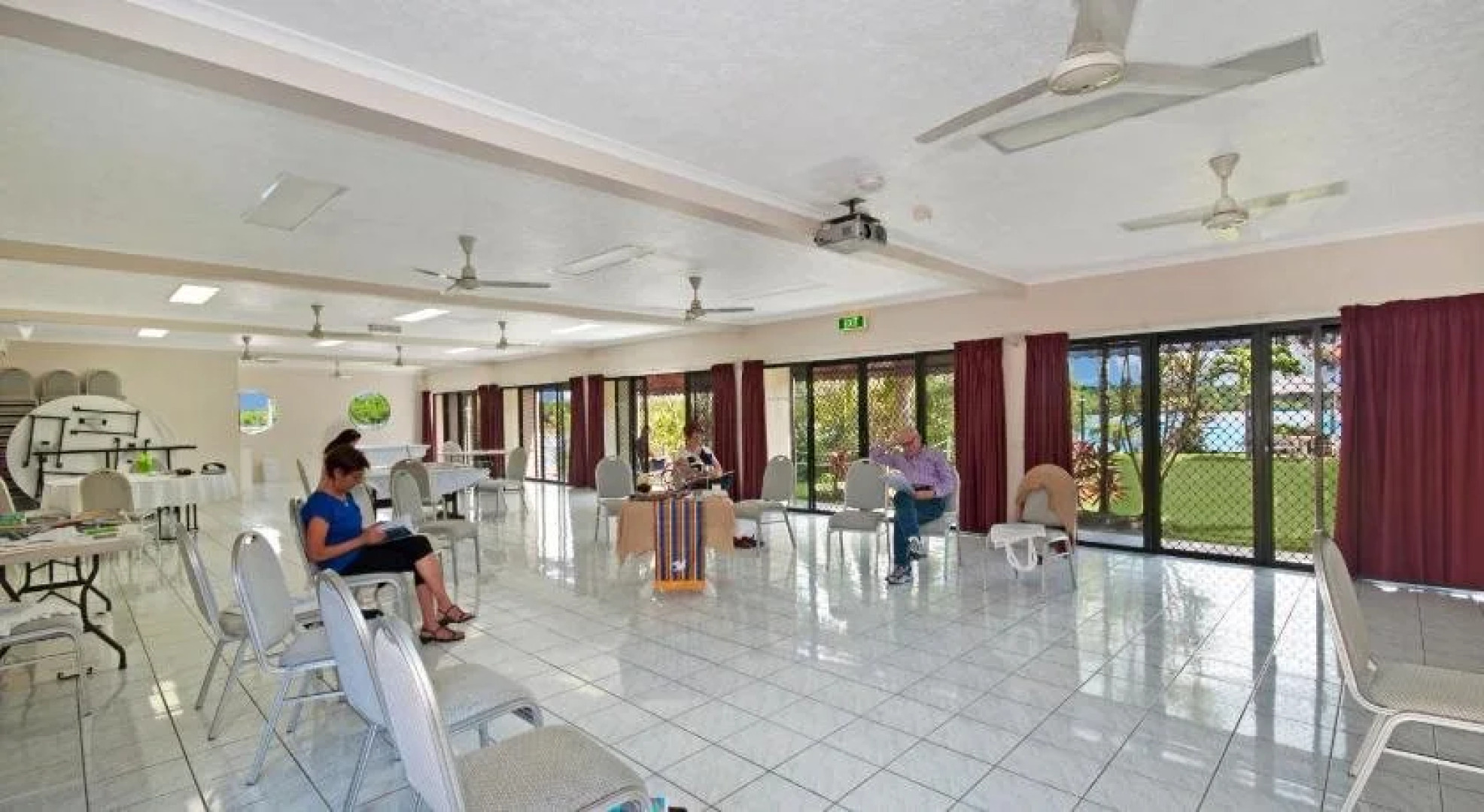 Hinchinbrook Marine Cove Resort