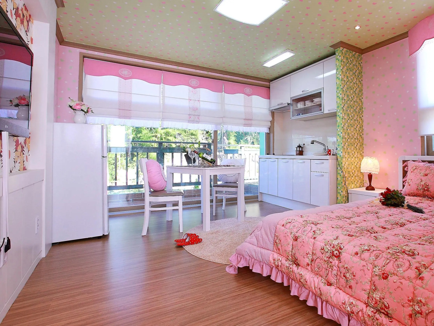 Bellus Rose Pension Hotel