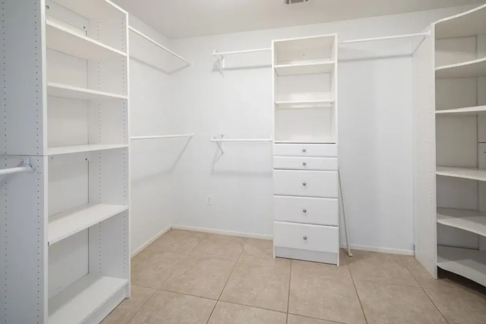 Amazing 4 Bd Las Vegas Home w/ Pool & Spa!