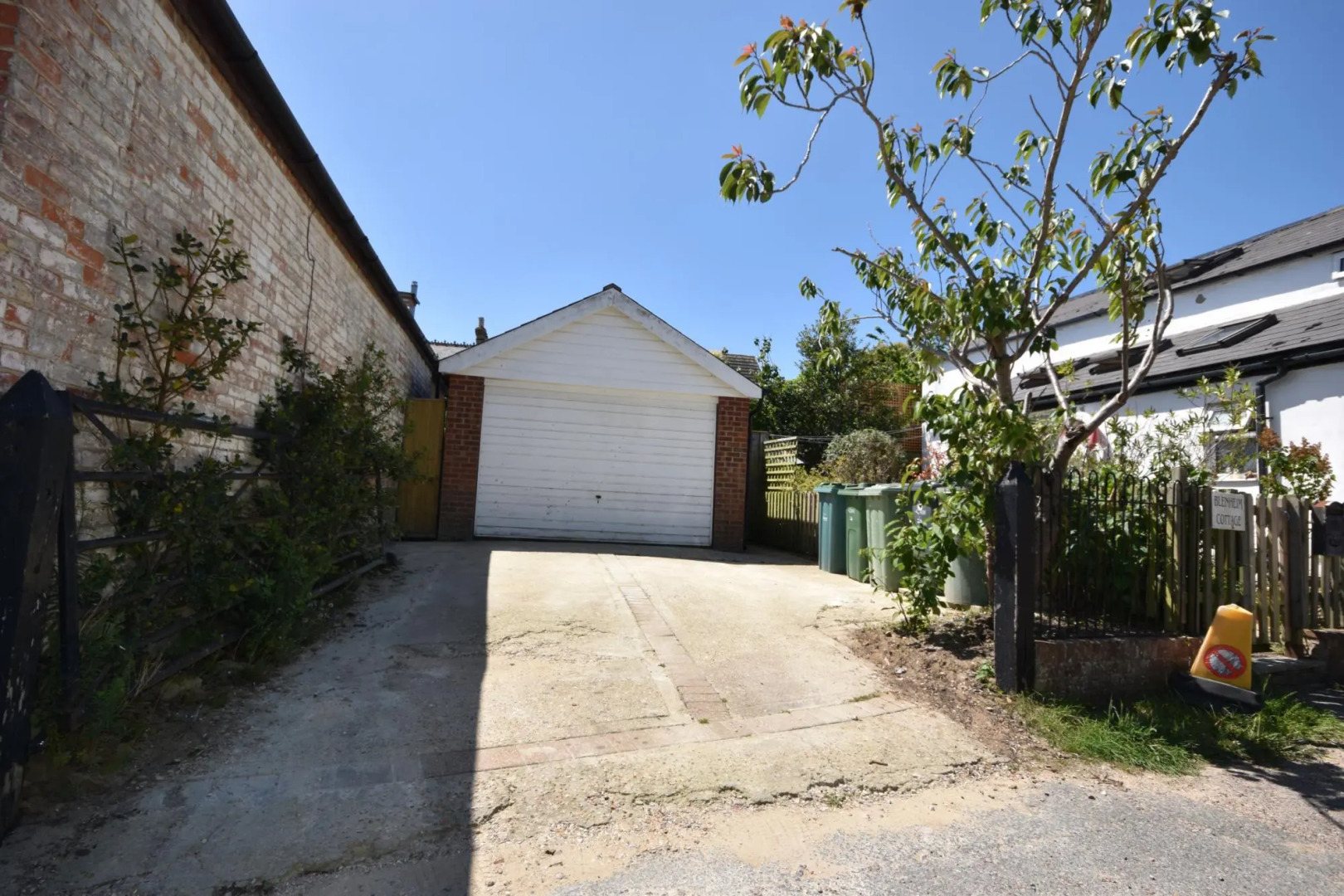 Blenheim House a Seaside Home for 12