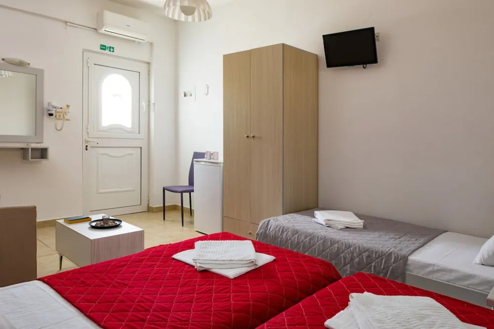 John Akroyiali rooms