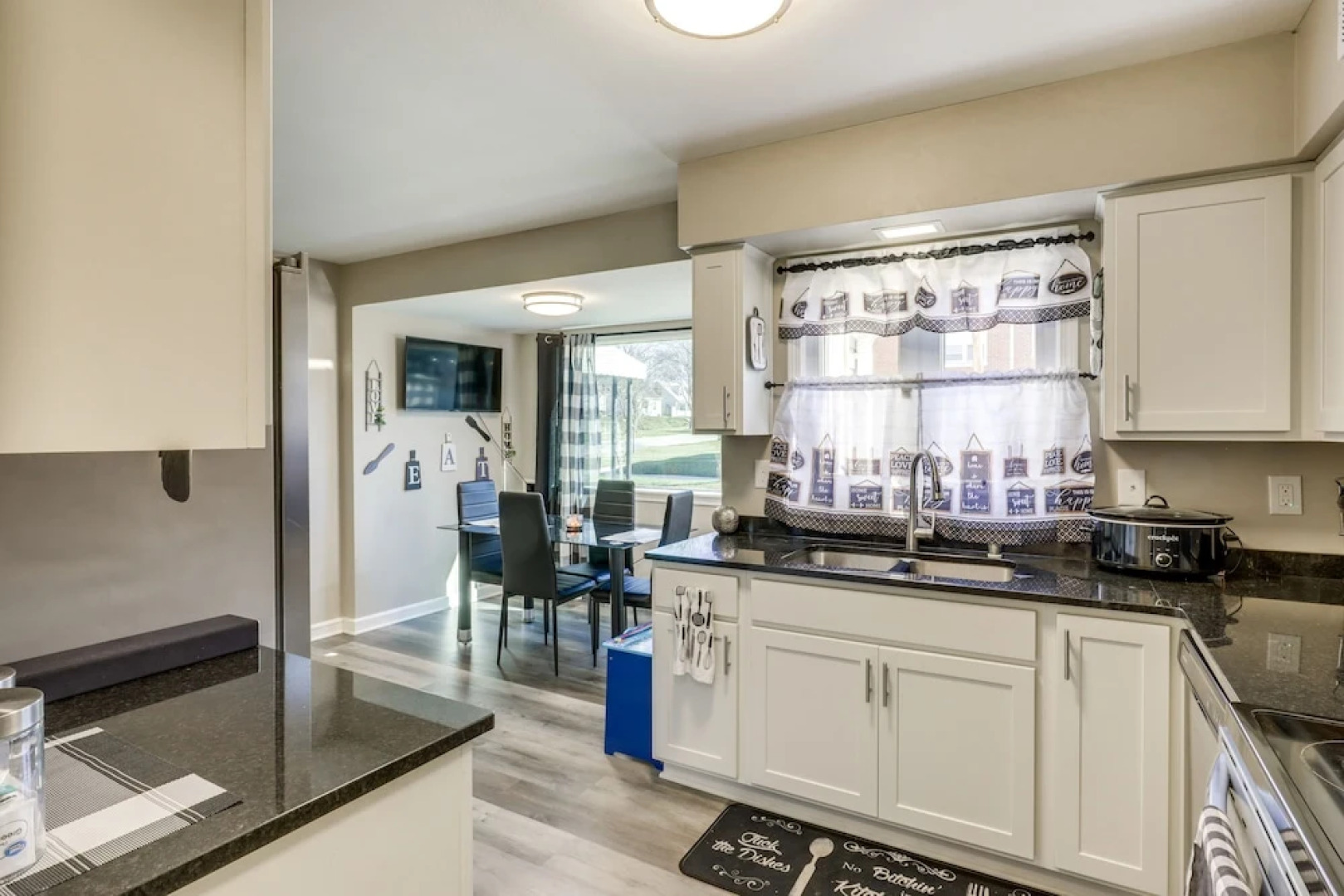 Milwaukee Vacation Rental ~ 7 Mi to Lake Michigan