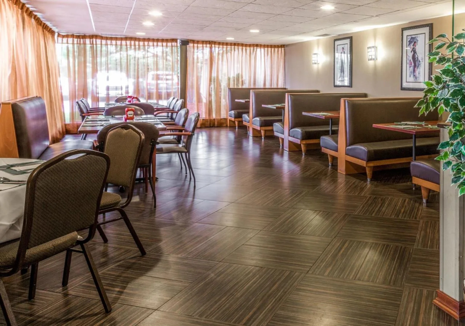 Wyndham Garden Hotel Newark Airport