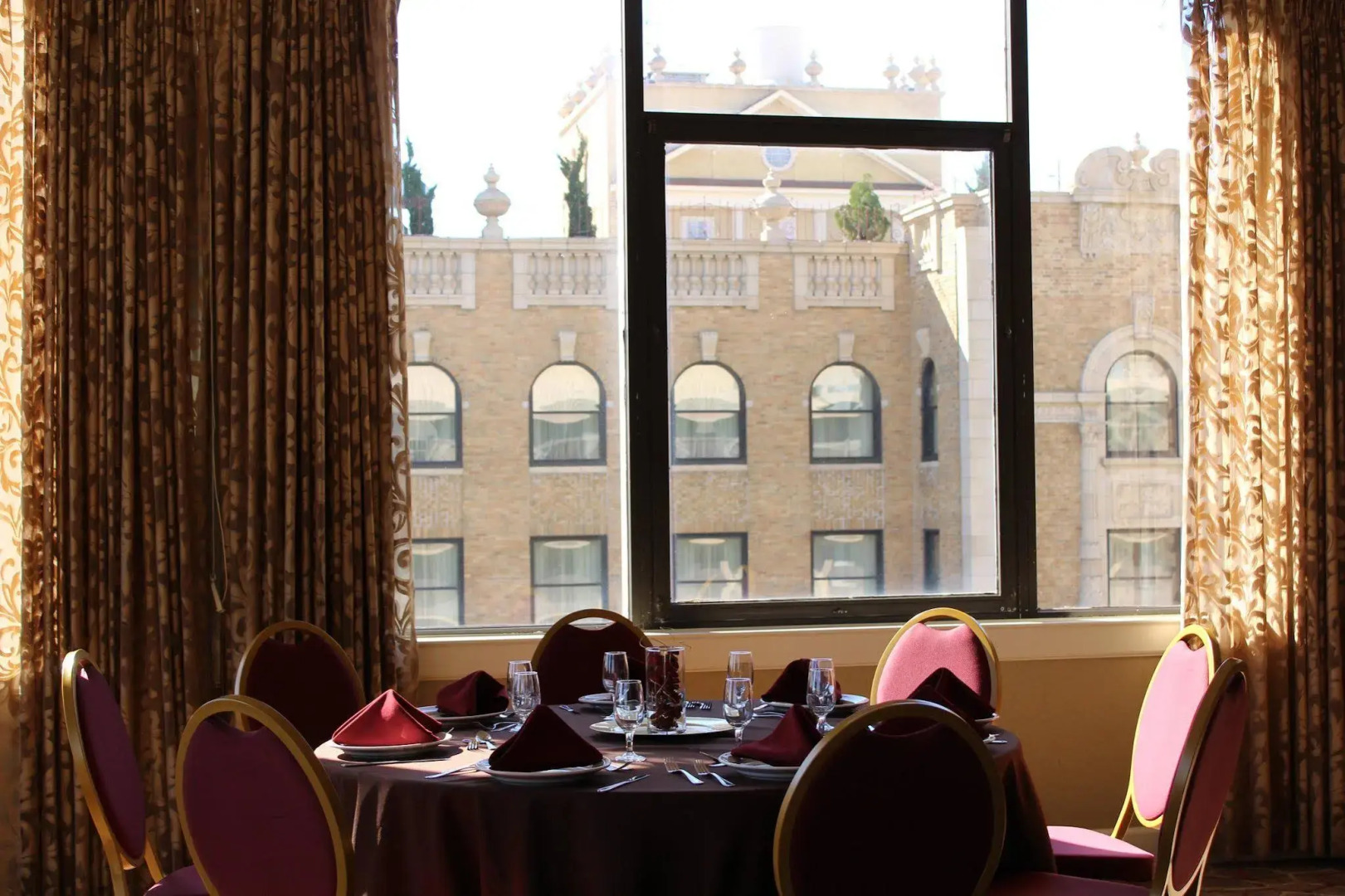 Holiday Inn Downtown Memphis by IHG