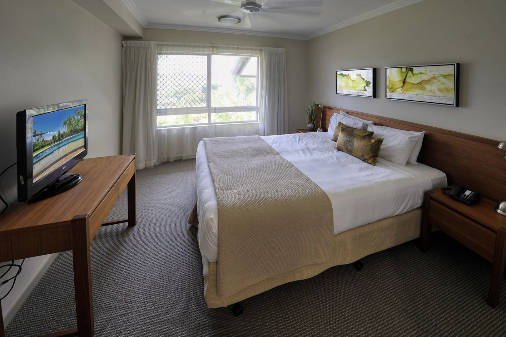 Paradise Palms Resort & Country Club