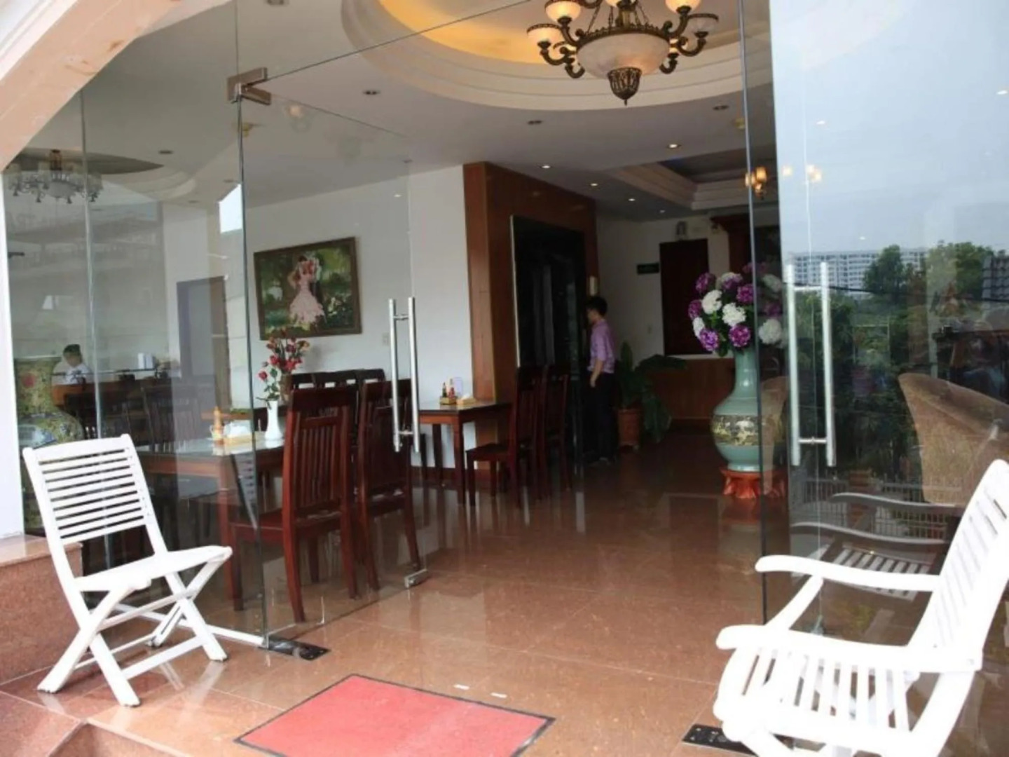 Hoa Phat Hotel & Apartment