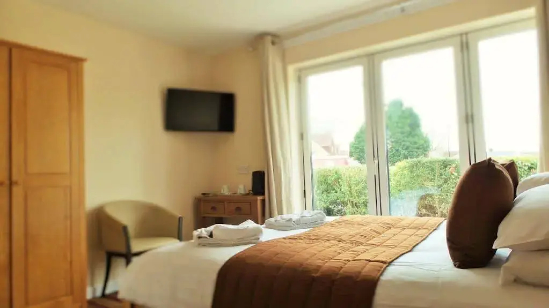 Roydon Marina Village Hotel