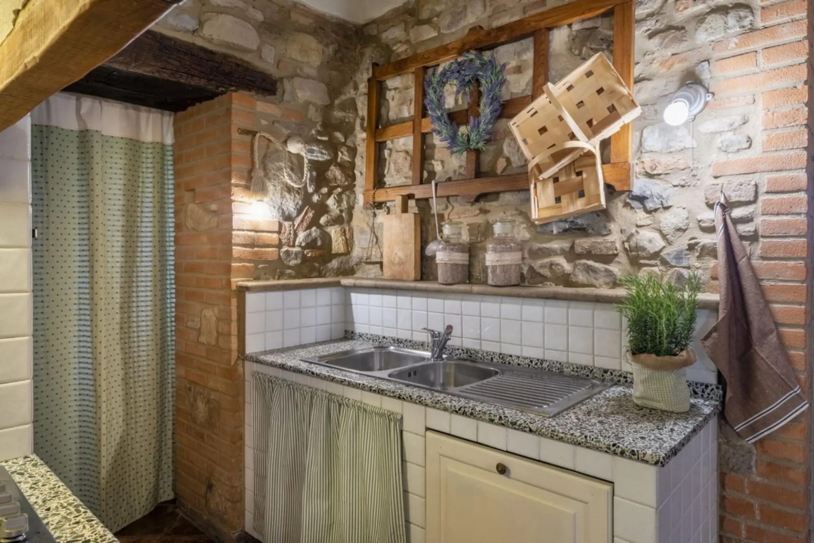 Villa with private pool and stunning views near Pisa-Villa Francesca