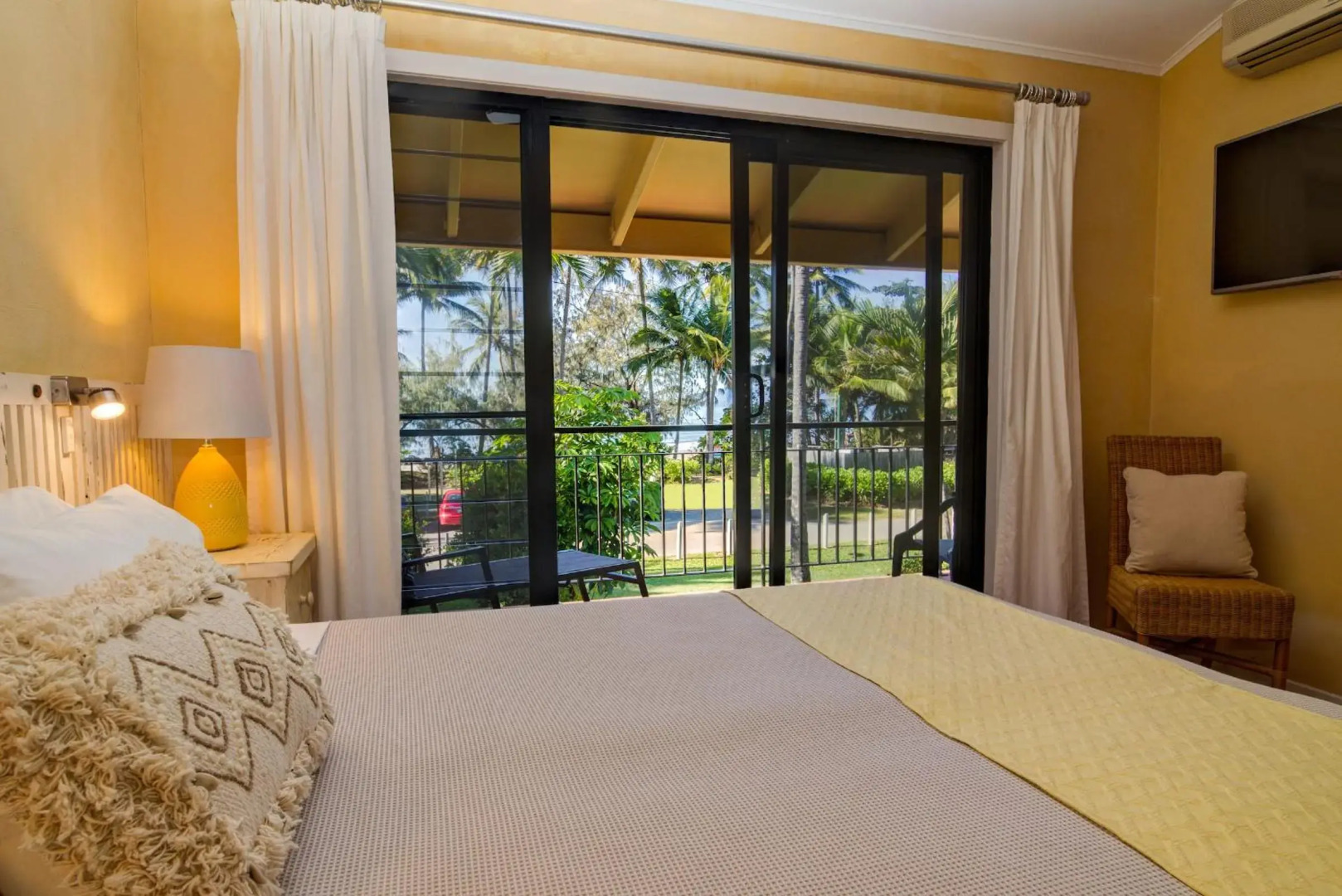 Number 2 On The Beach | Beautiful Beachfront Villa