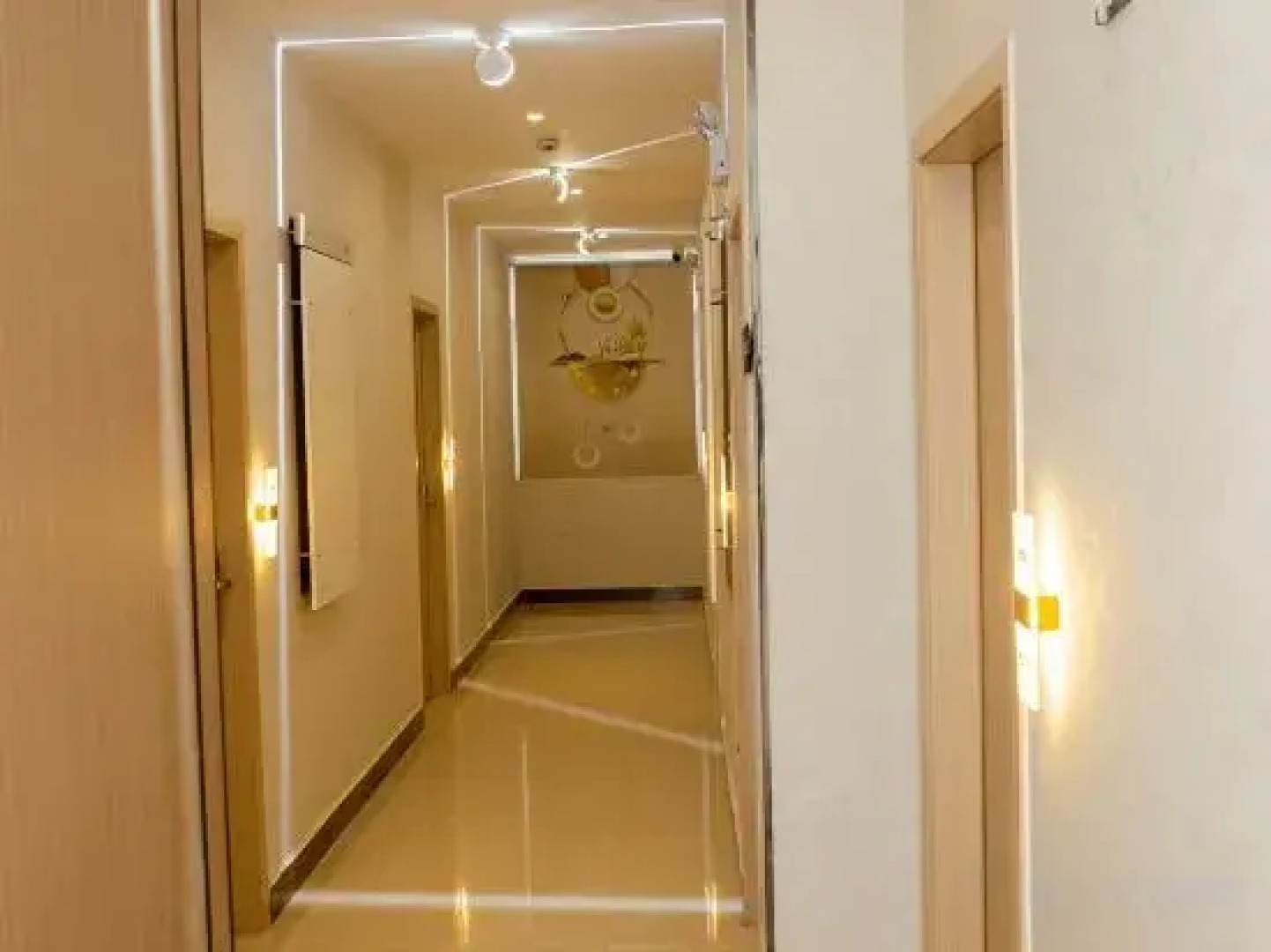 Qijiang Wannianlong Hotel