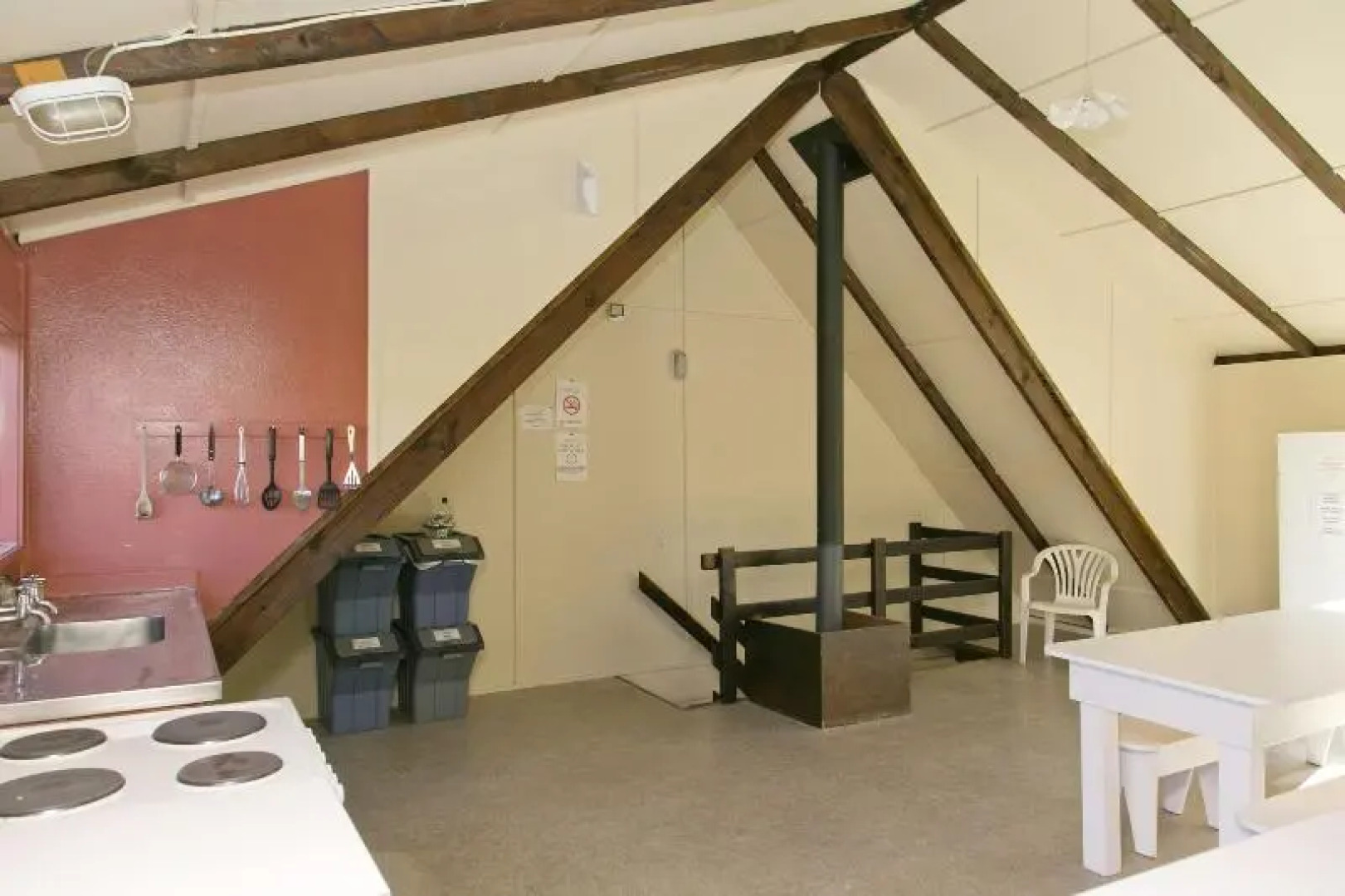 Howards Mountain Lodge