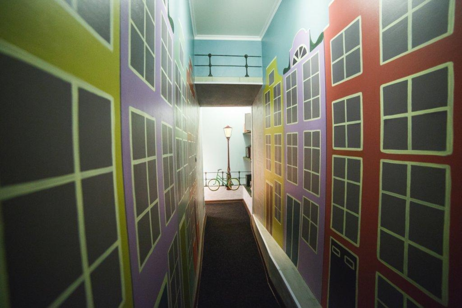 Art-Hostel Contrast
