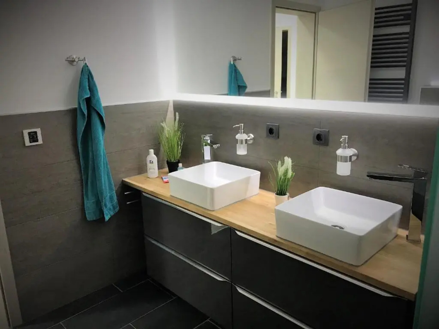 Family Apartments - Salzhausblick Ferienwohnungen