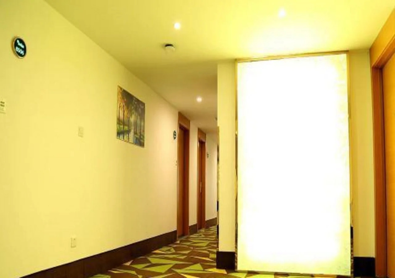 Vatica ChaoYang the East of Railway Station XinHua Road Hotel