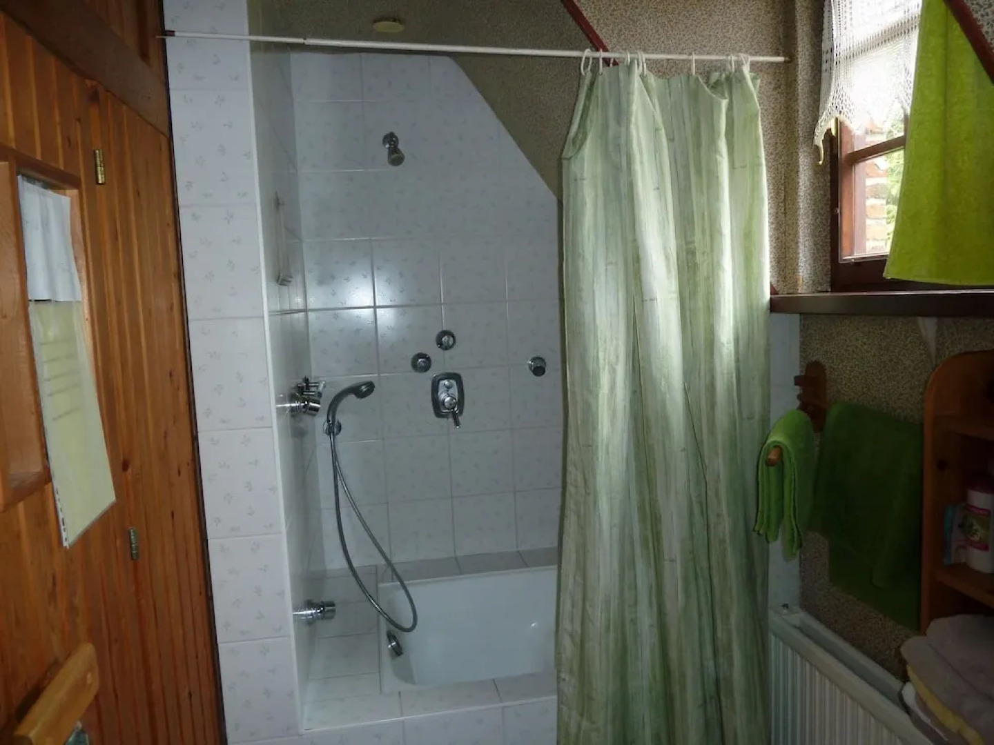 Bruges style cosy villa B&B in green environment 8 km from Brussels