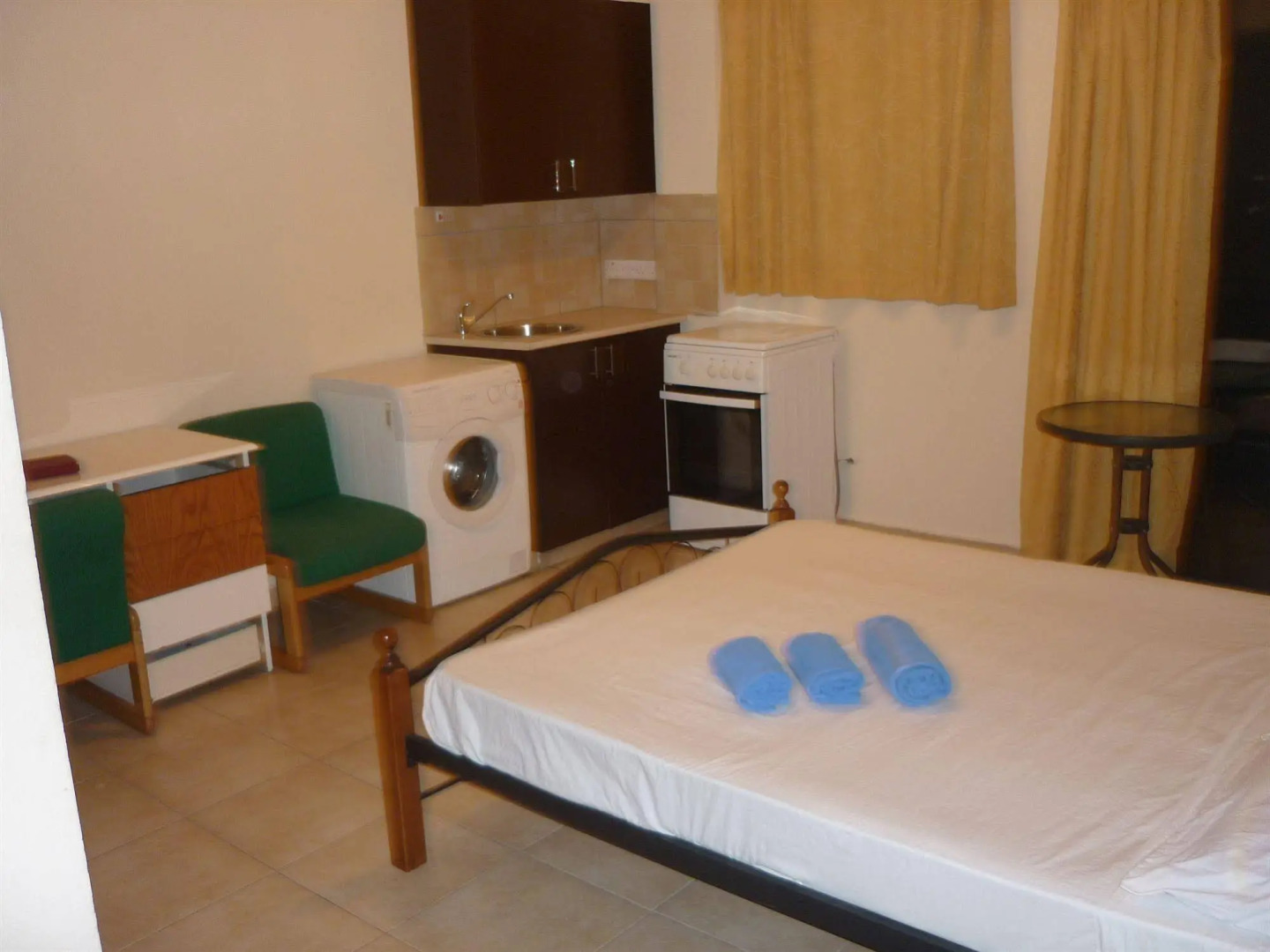 Tseri Budget Residences