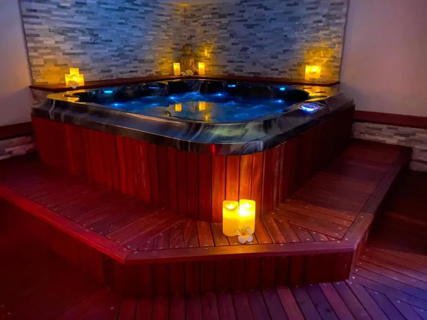 Suite room jacuzzi sauna privatif illimité Clisson