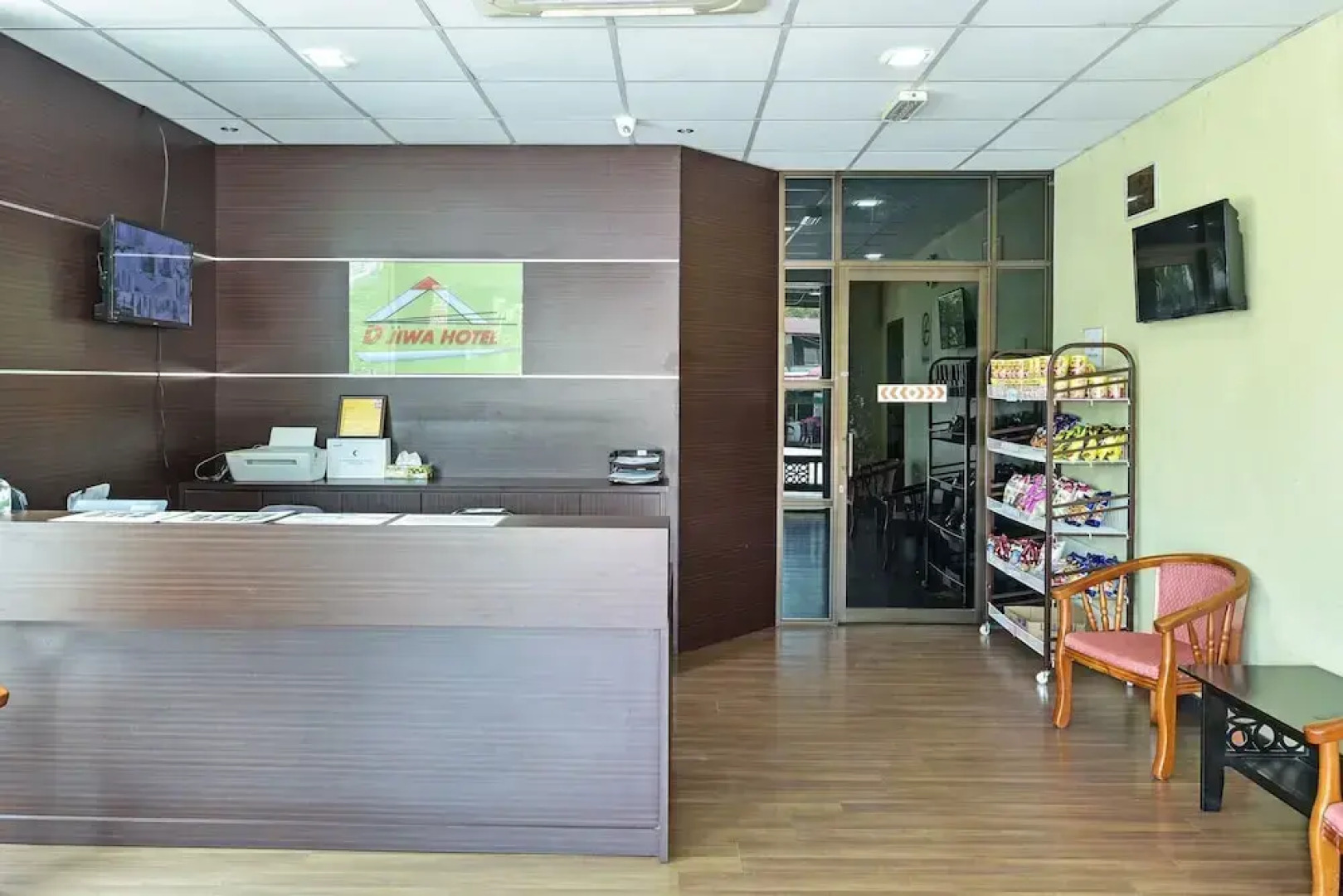 Capital O 90761 D Jiwa Hotel