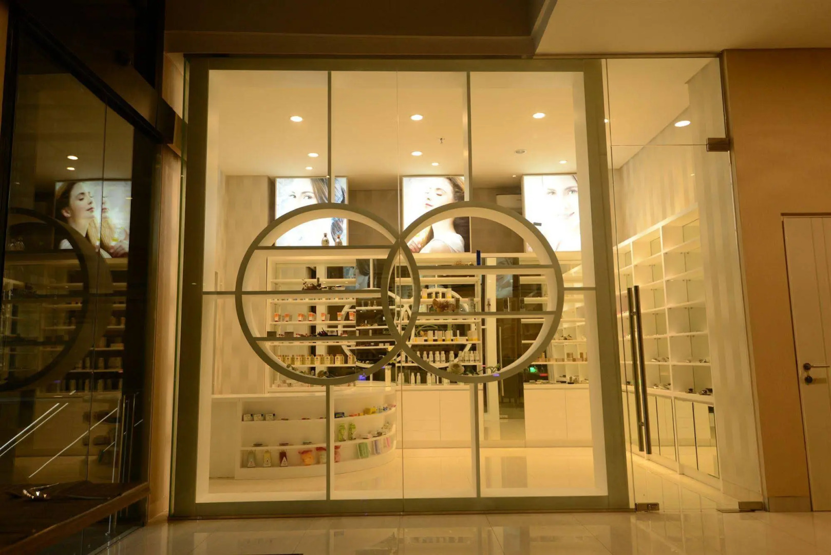 Dcozie Hotel by Prasanthi