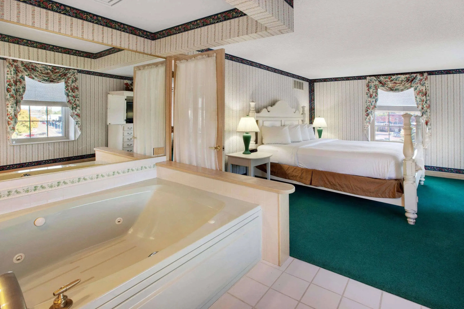 Ramada Plaza Hotel Ojibway