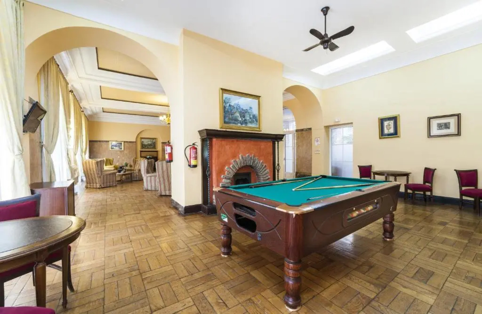 Globales Reina Cristina