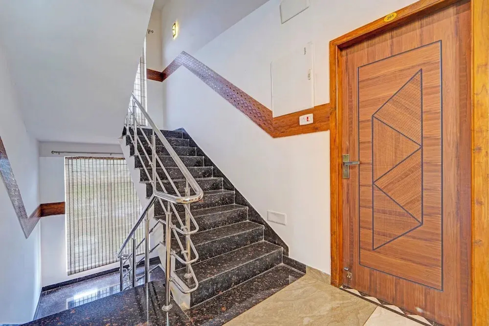 Fabhotel Raja Residency