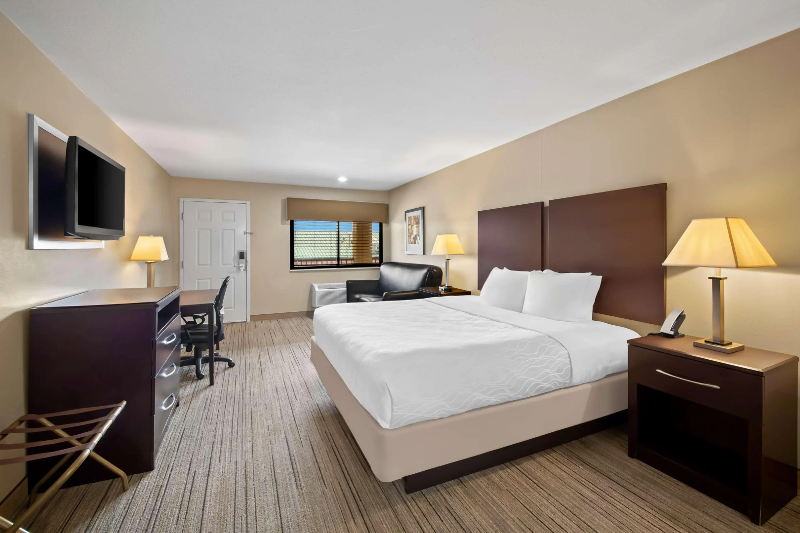 Best Western Cedar Inn