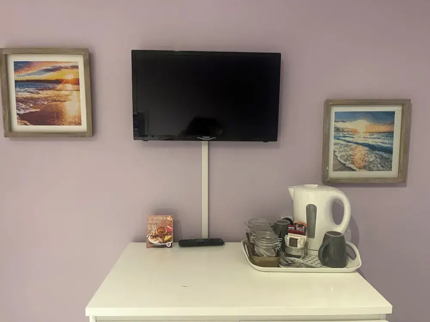 WILLOW RIDGE - a large country house with 3 rental rooms