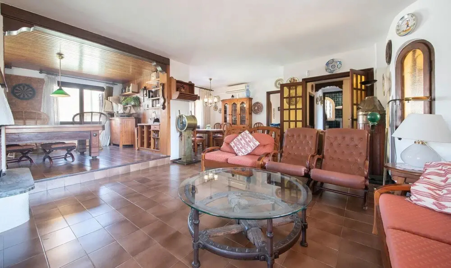 Gallery Villa 650M from the Beach (R81)