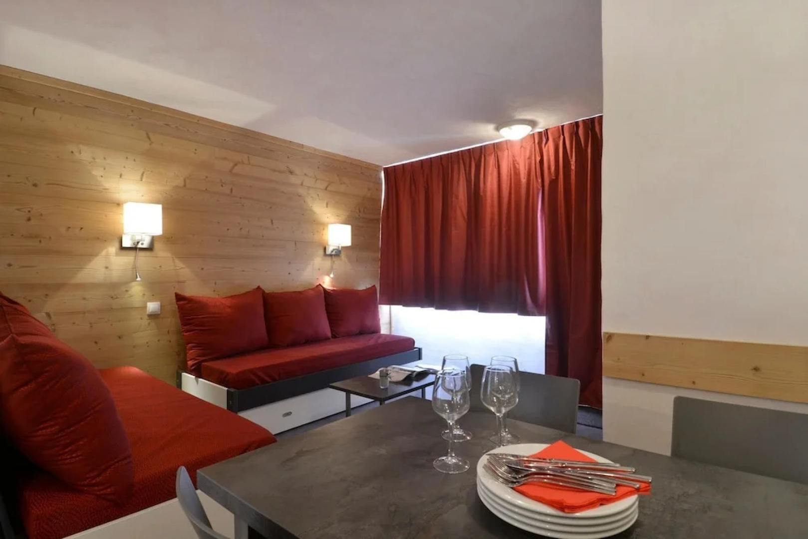 Residence Saintjacques Two-room Apartment for 5 People, in the Resort Center S603