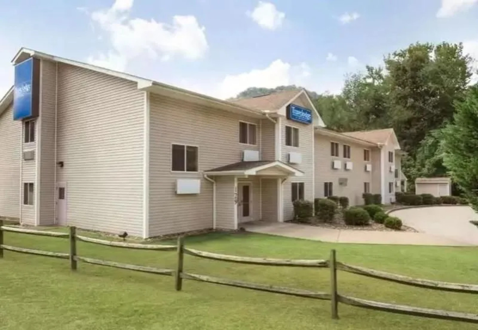 Oak Tree Inn - Comfort