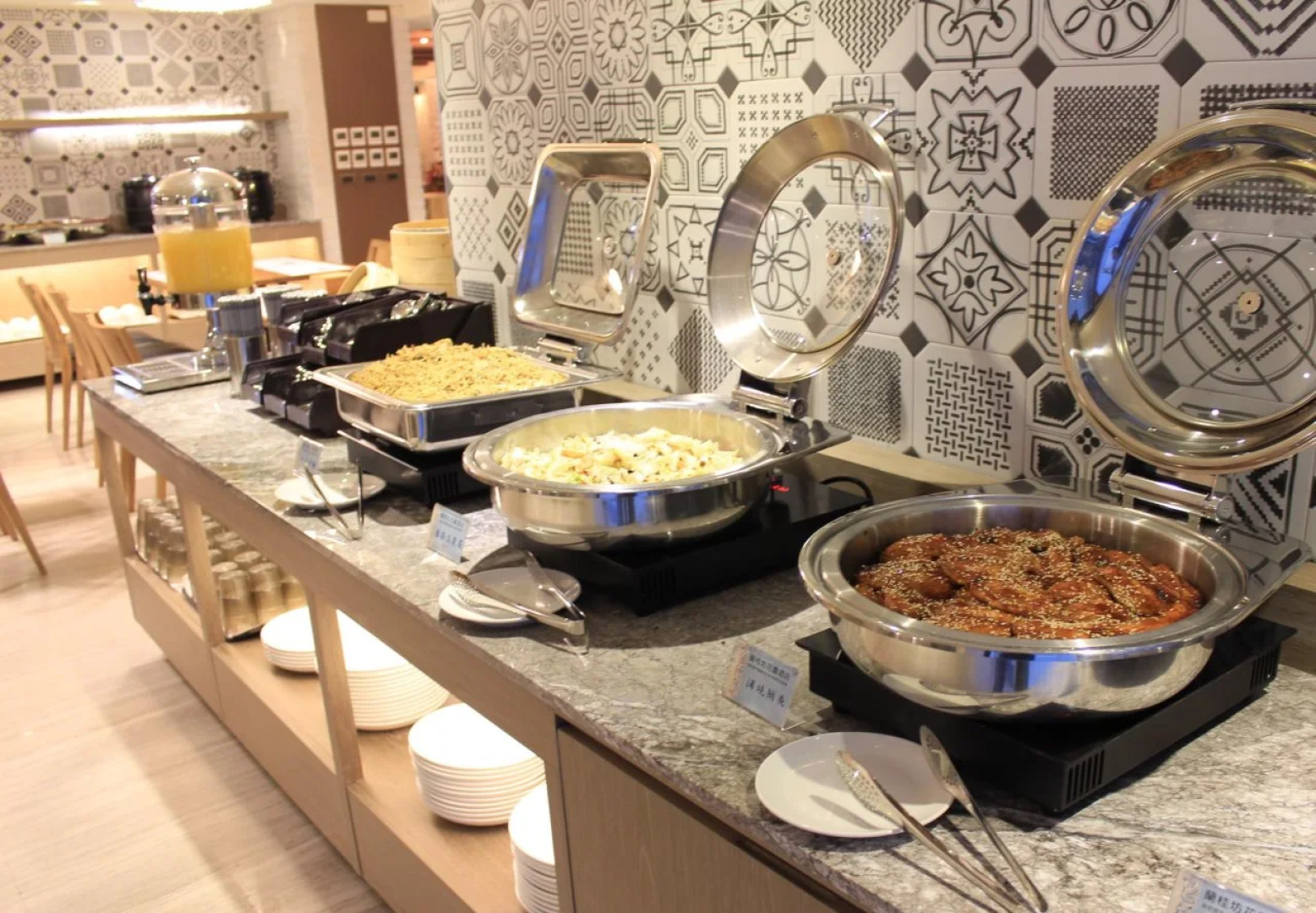 Lan Kwai Fong Garden Hotel