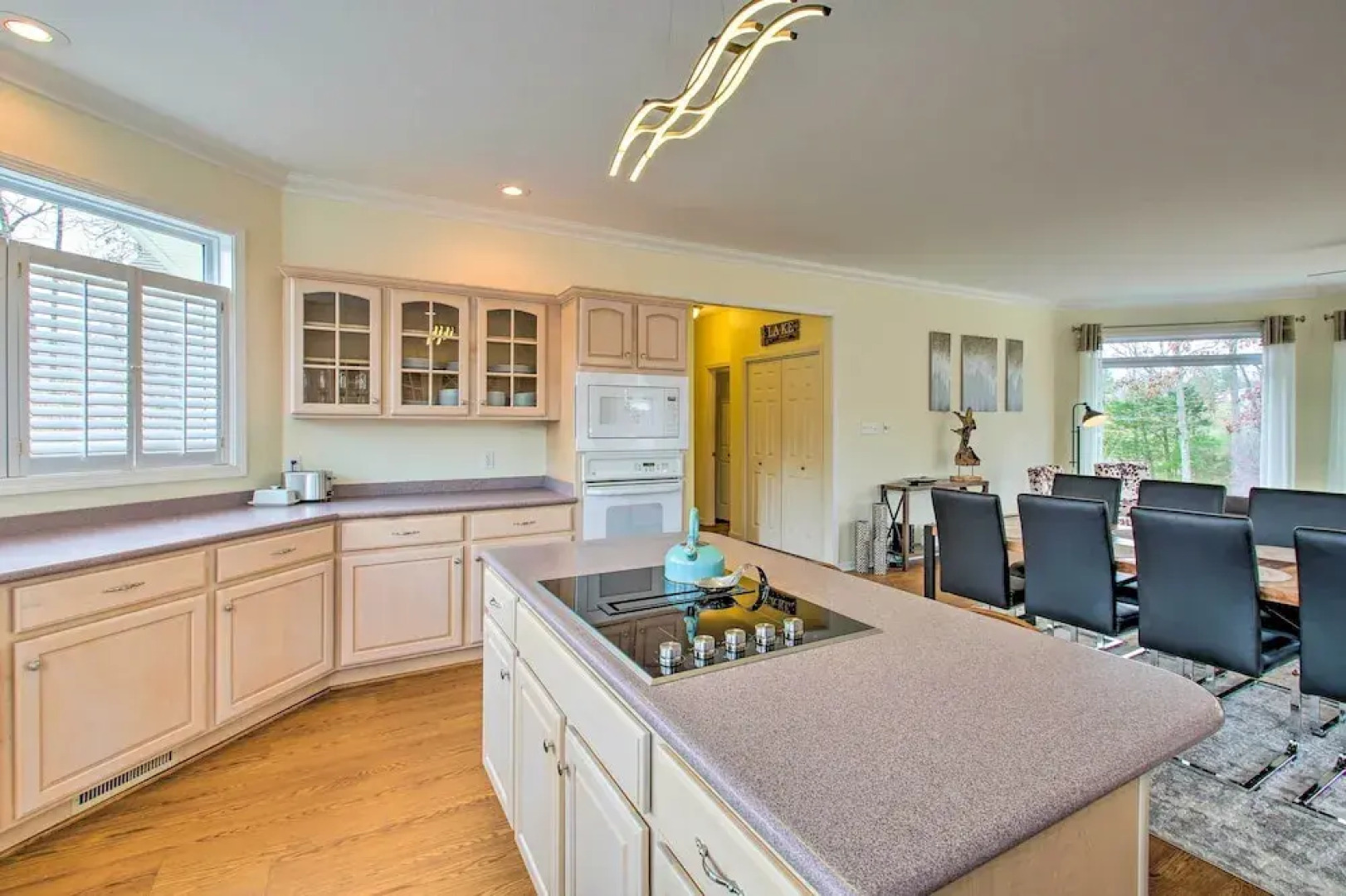 Lakefront Hot Springs Home w/ Deck & Boat Dock