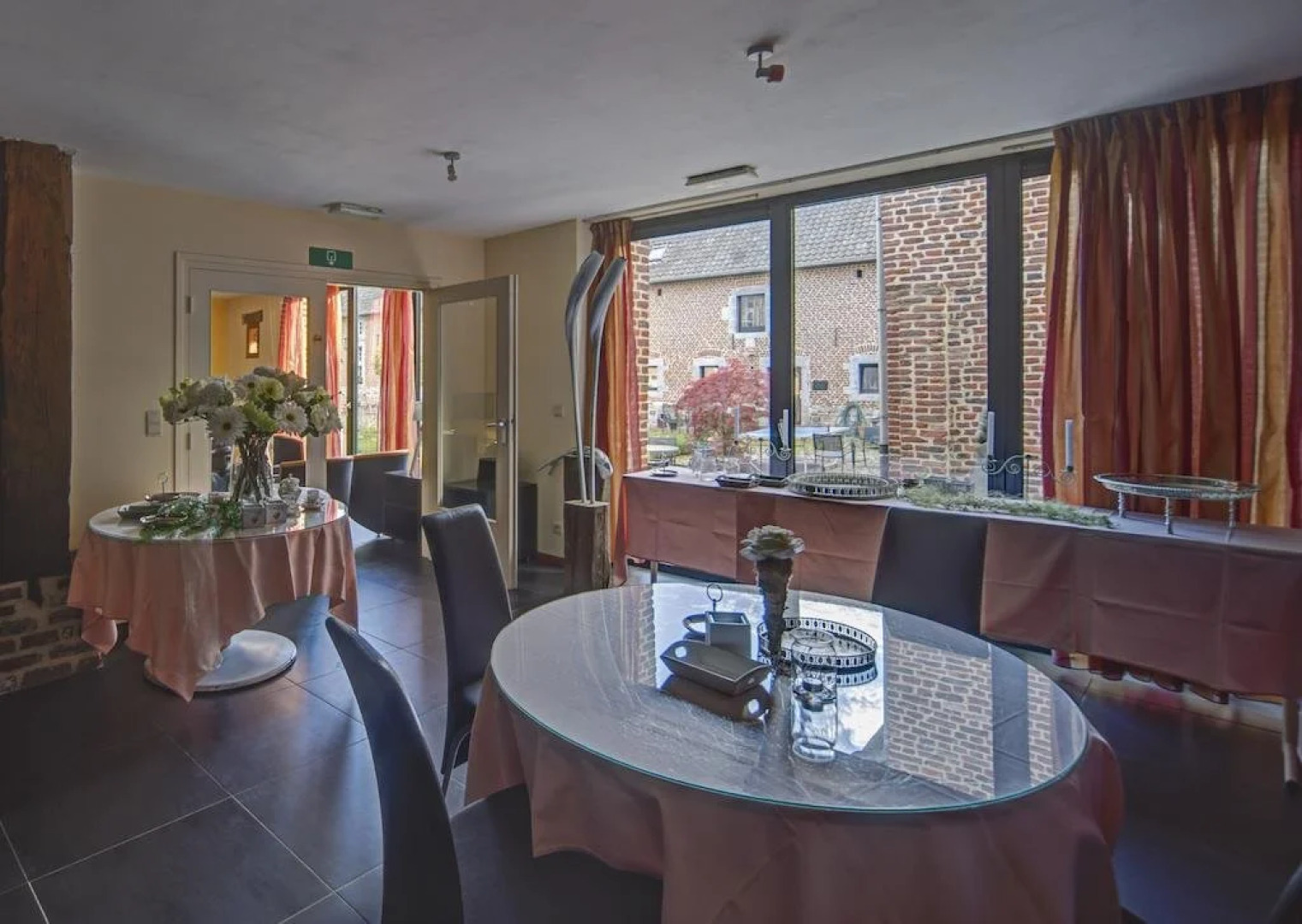 B&B and Apartments Cour d'Aix