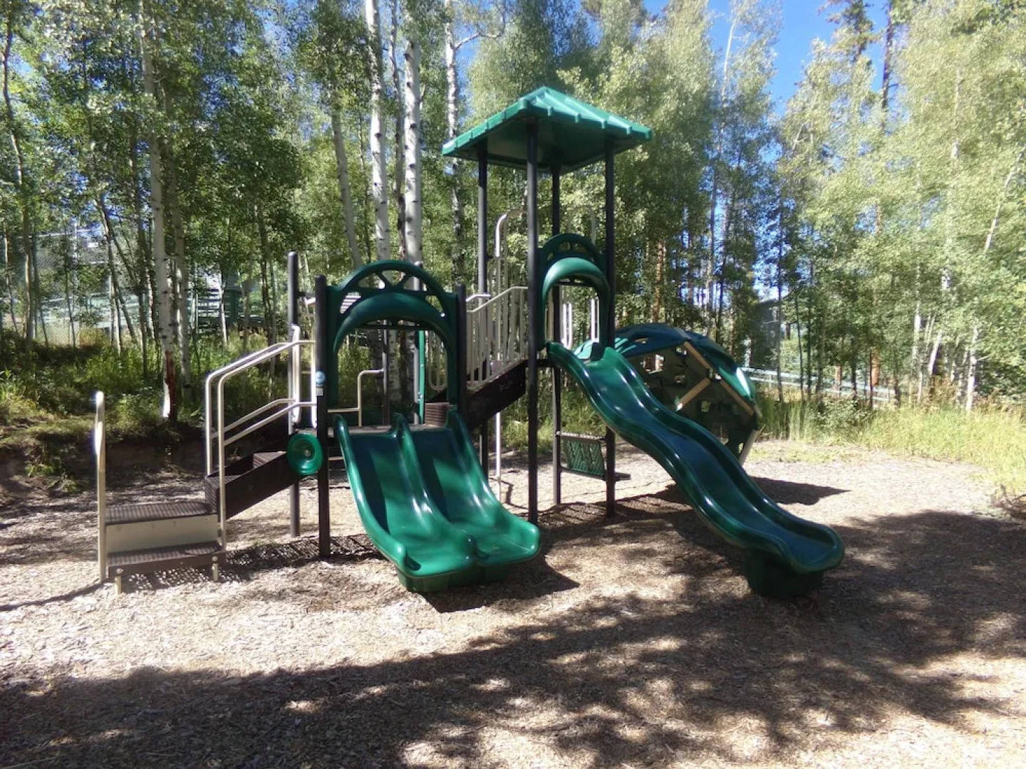 Three House 2 Bed 2 Bath THWC