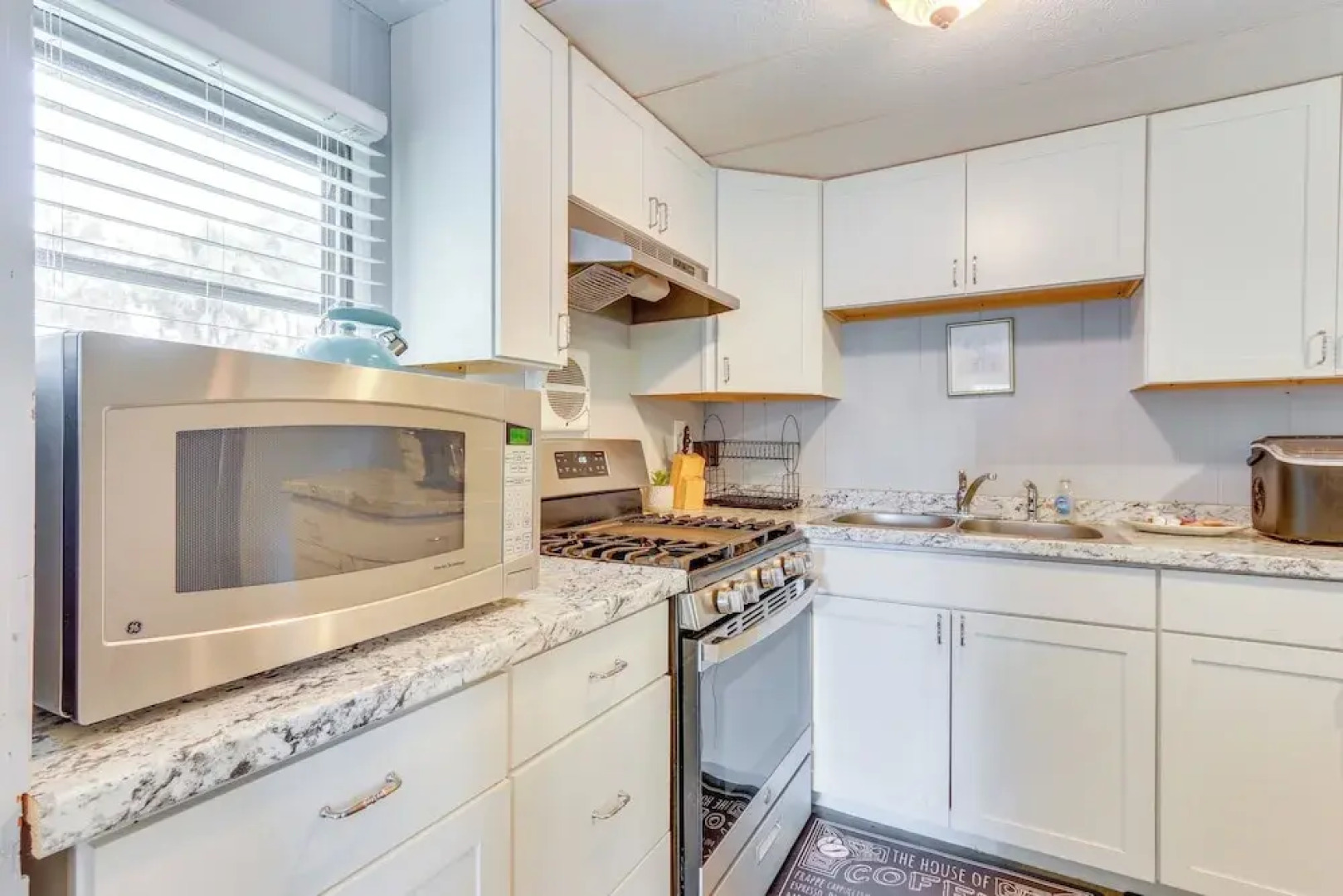 1 Mi to Sands Beach: Walkable Island Home w/ Yard!