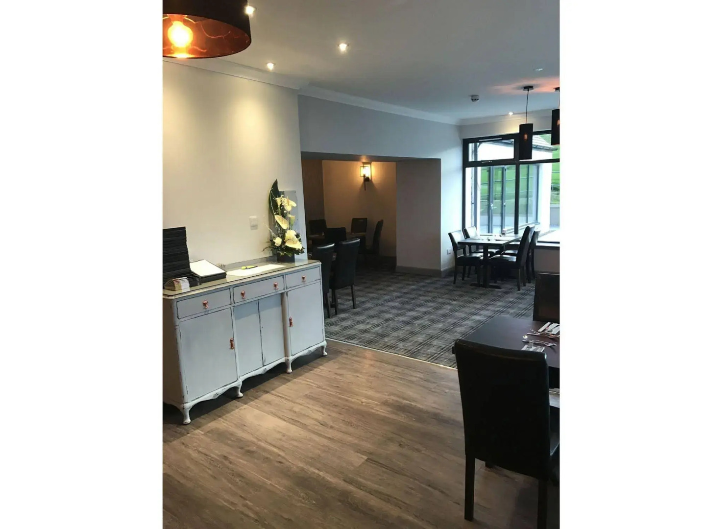 The Knowes Hotel & Restaurant