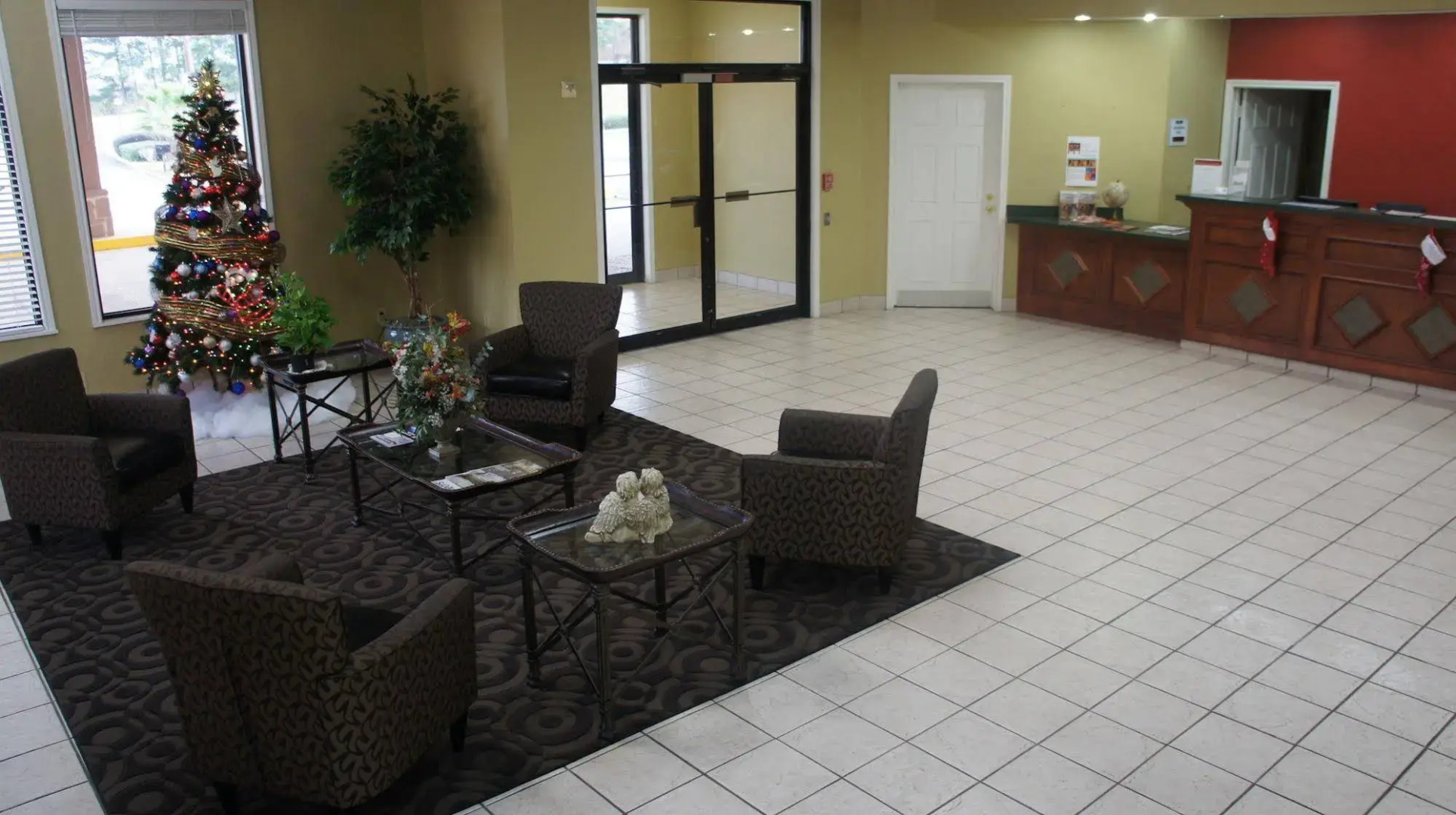 Clarion Pointe Marshall