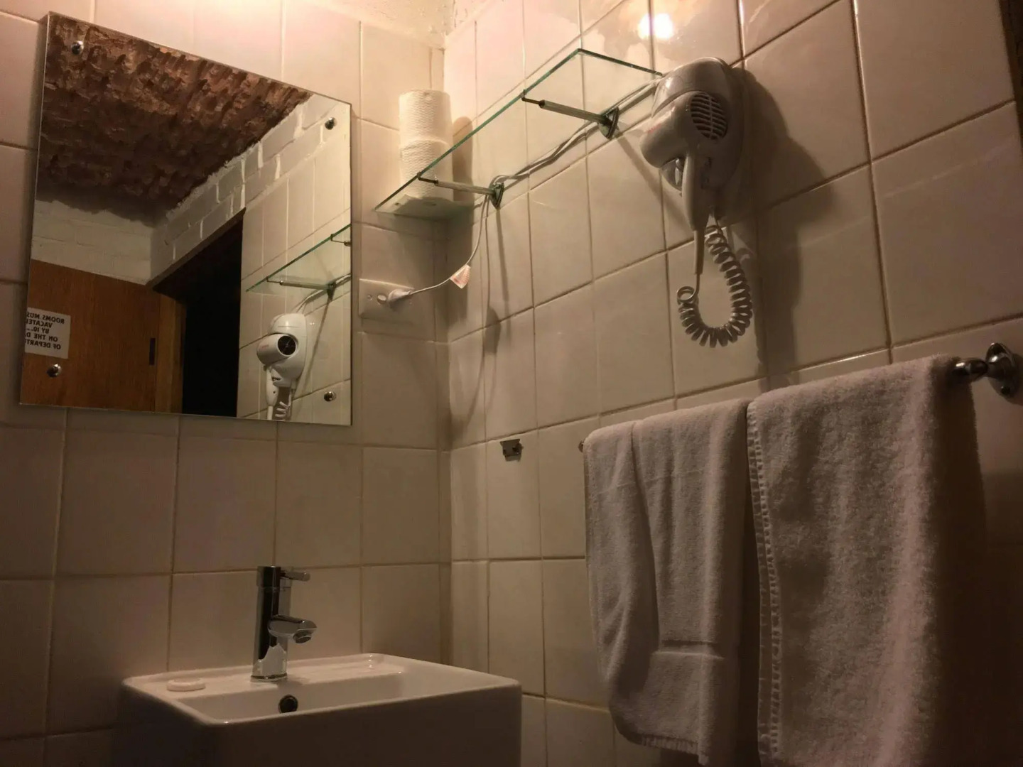 The Lookout Cave Underground Motel