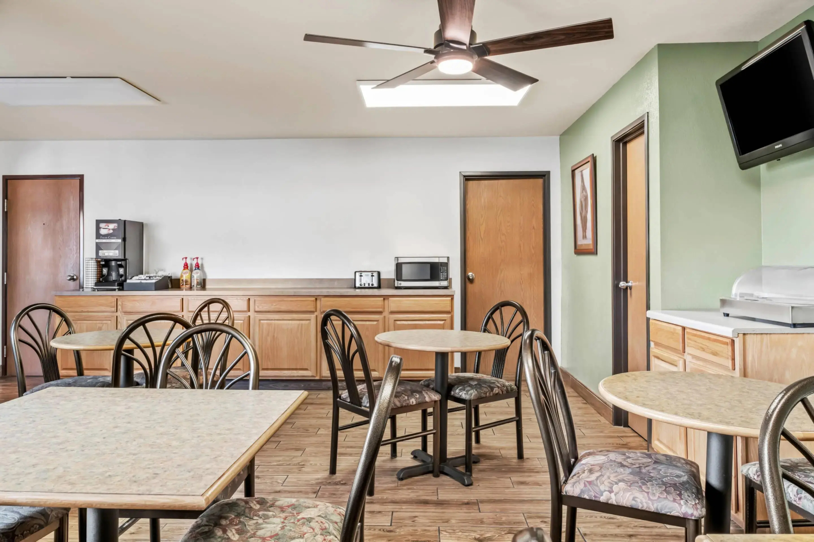 Econo Lodge Custer