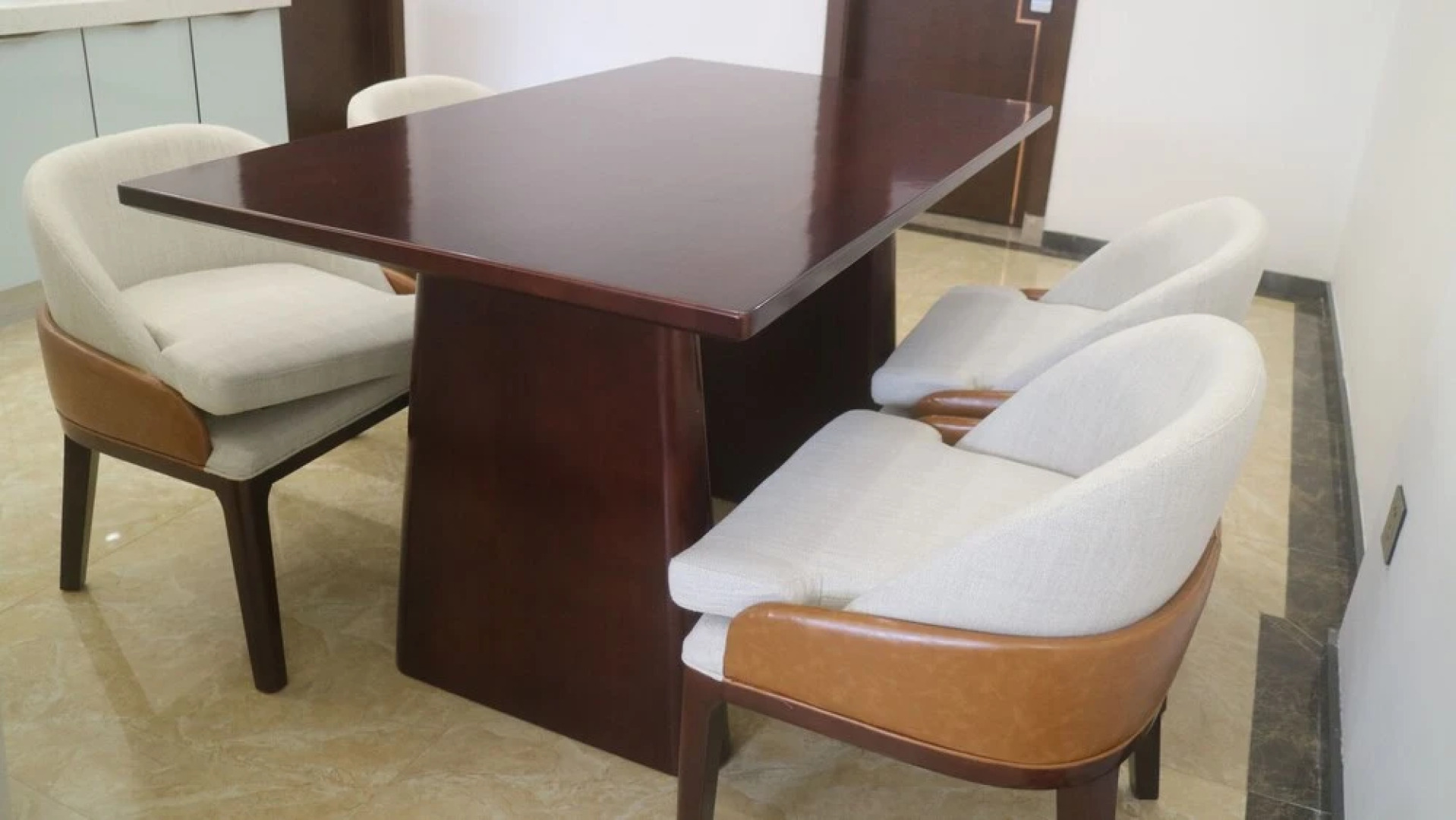 Lushan Xinyuan Hotel